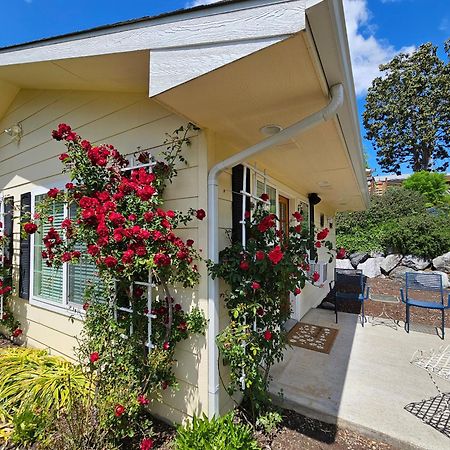 Charming, Private Cottage In Myrtle Creek Exterior photo