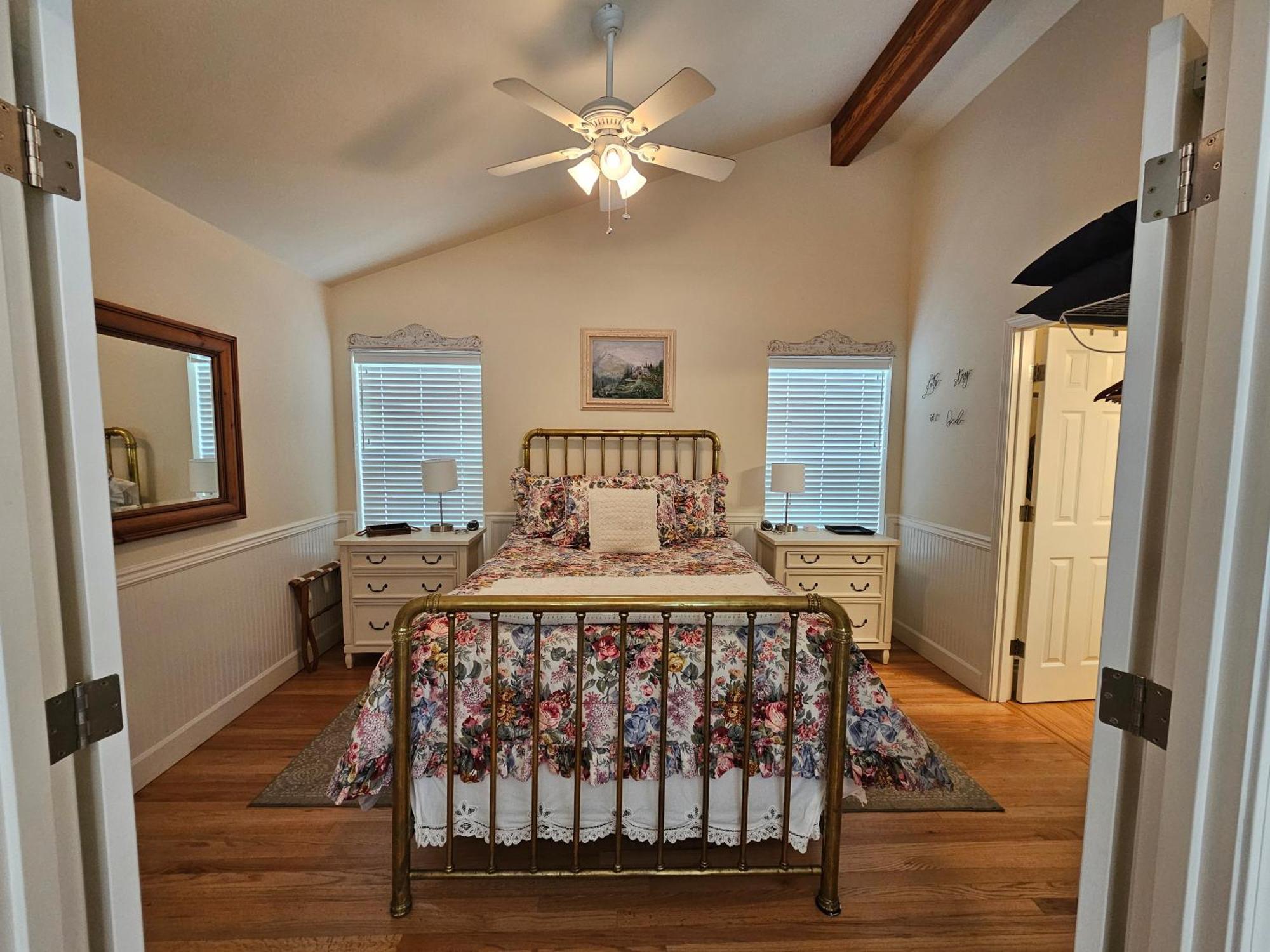 Charming, Private Cottage In Myrtle Creek Exterior photo